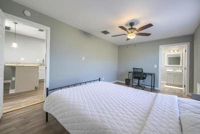 Charming private 1bdbath in a shared home Main Photo