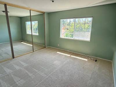 Flora Room 2 Main Photo