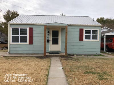 Completely Updated Cottage Main Photo