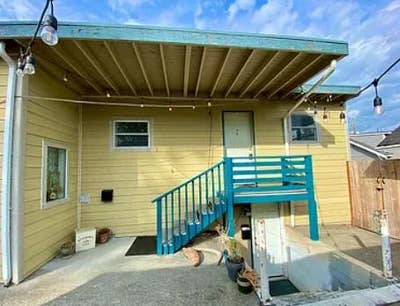 749 N 105th St #B SeattleWA  Main Photo