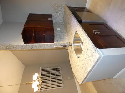 Top Floor_Renovated_In _unit WD_Vaulted Ceiling Main Photo