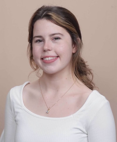 18 year old student looking for a room in LA Main Photo