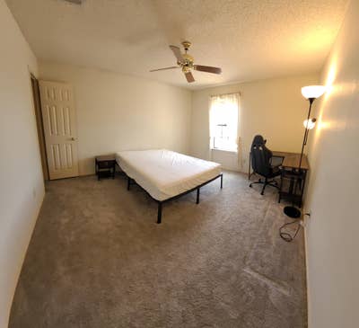 Room for rent in Oak Hill  Main Photo