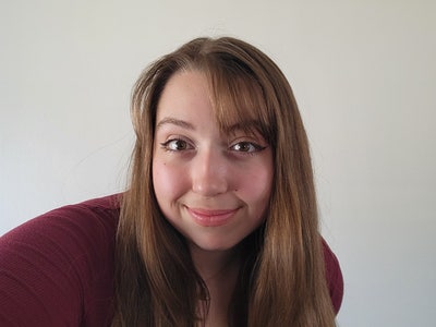 Woman looking for a room in Los Angeles Main Photo