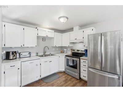 3 Rooms Available in Mountain View Townhouse — All Main Photo