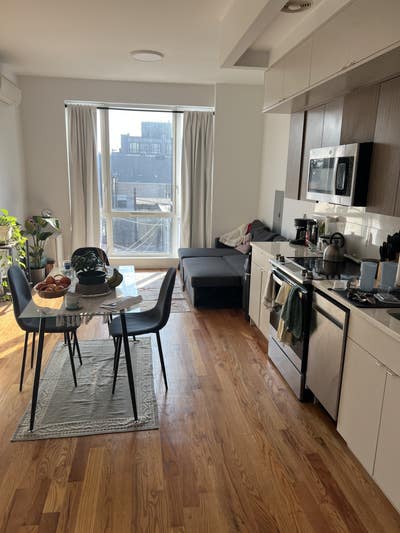 $1475 - 2 bed/ 1 bath  Main Photo