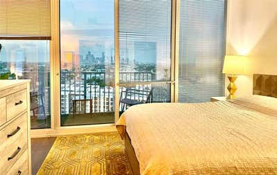 Premium views Main Photo