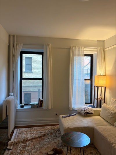 Spacious multi room 1 Bed in prime Astoria Main Photo