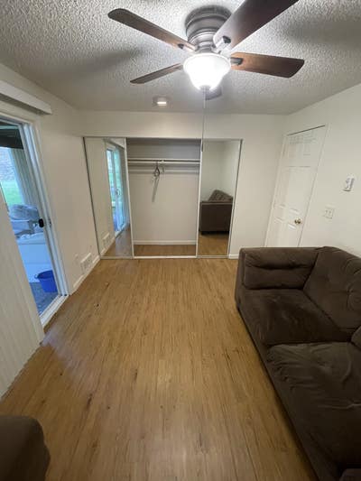 Room for rent Main Photo