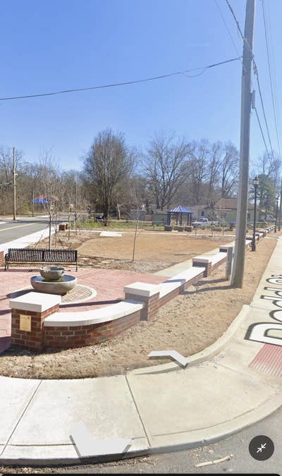 Comfort & Convenience in Fairburn | minute Walk to Main Photo