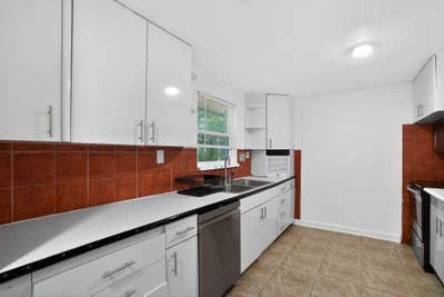 Cozy Rooms, Fully Furnished for Rent Near Downtown Main Photo