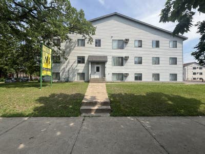 Spacious 4 Bedroom 2 Bath Apartment Main Photo