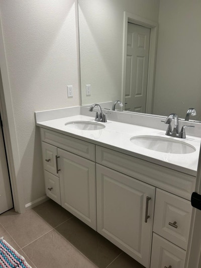 Private Room for Rent_Shared Bathroom & Common Are Main Photo