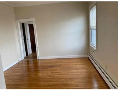 Modern 1st floor unit!! Main Photo