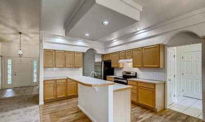 Room in a large shared homegreat neighborhoodfrien Main Photo