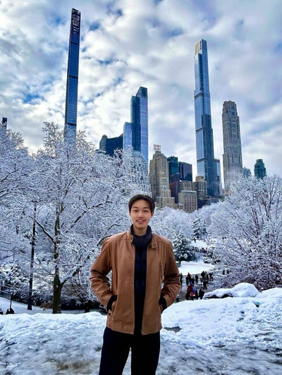 Room/Roommate in Manhattan May ($2k) Main Photo