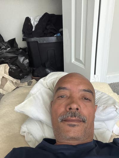 Professional Male seeks a large room Main Photo