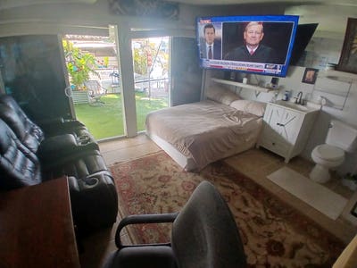 Waterfront beach house Main Photo