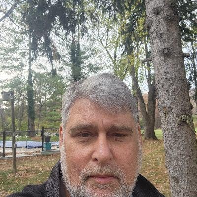 Seeking quiet room with private bathroom Main Photo