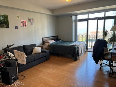 Master bedroom in top-floor duplex in South Loop Main Photo