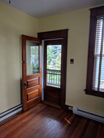 Large 2 level apt. in vintage home  Main Photo