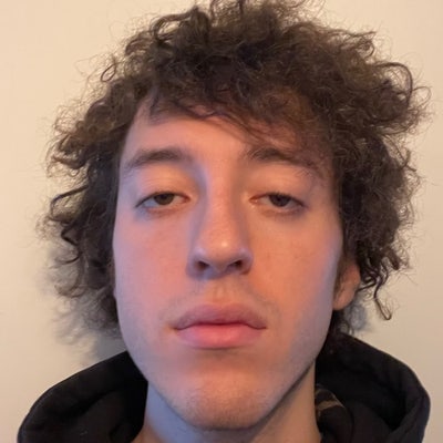 English teacher looking for a room  Main Photo