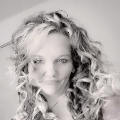 Reliable woman looking for a room in Kenosha Main Photo