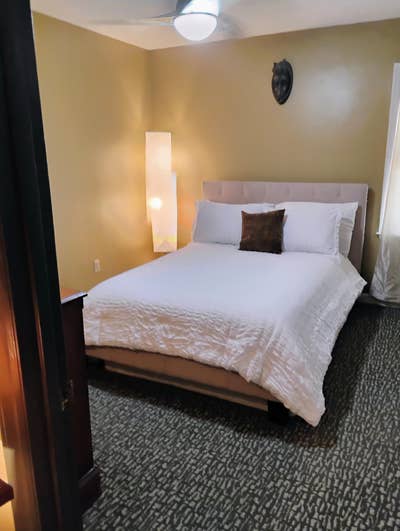 Furnished bedroom with shared bathroom & balcony Main Photo