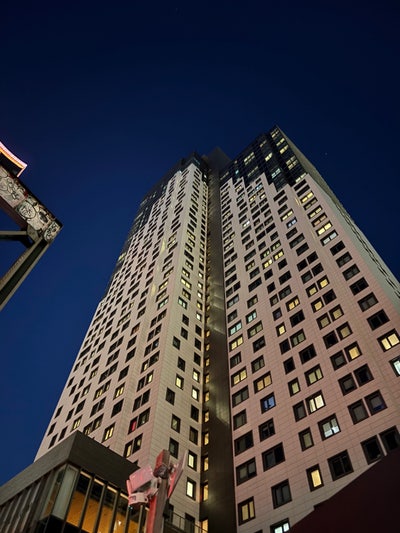 Beautiful and Modern Apartment in LIC Main Photo