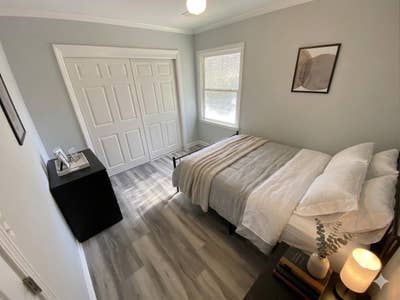  Newly Renovated Atlanta Home |  🛏️ · 🛋️ · ️ · ? Main Photo