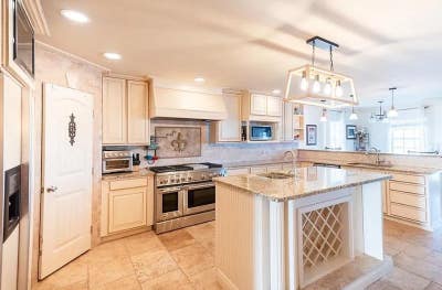 Furnished Room for Rent: Month_to_Month Lease! No Main Photo