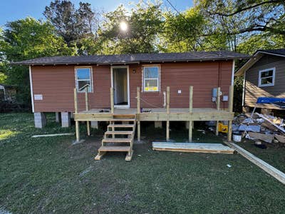 326 W College St Brown House_$800 Move im Special Main Photo