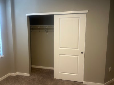 Free April Rent Main Photo