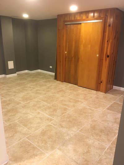 Extremely large room Main Photo