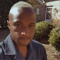 Male student looking for a room in Malibu Main Photo