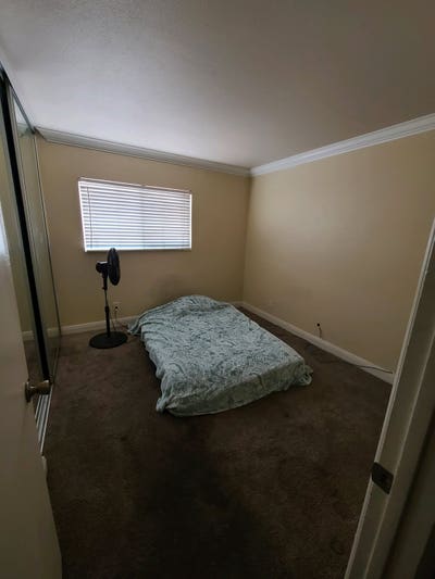 Room for rent  Main Photo