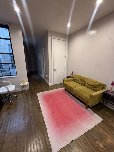 Cozy Basement: Private Entry and Half Bath Main Photo