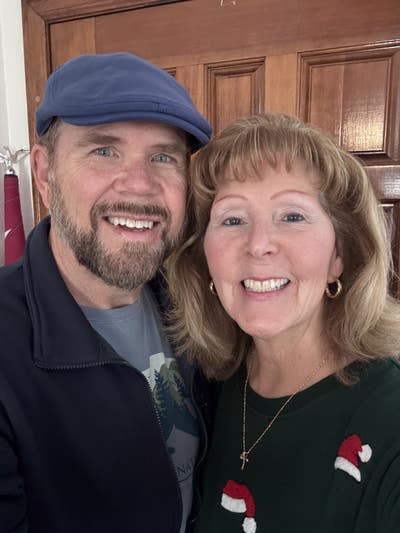 Woman looking for a room in Long Beach CA Main Photo