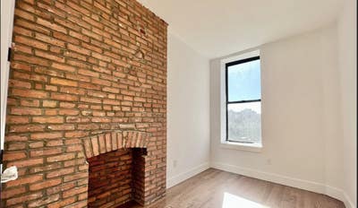 Bright Bedroom in East Village Main Photo