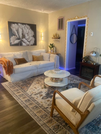 Great Location sub-lease one-bedroom with own bath Main Photo