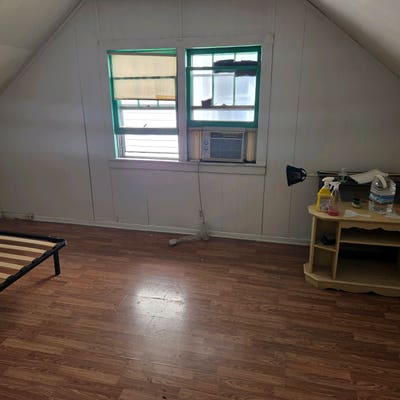 Large upstairs room for rent 700$ a month Main Photo