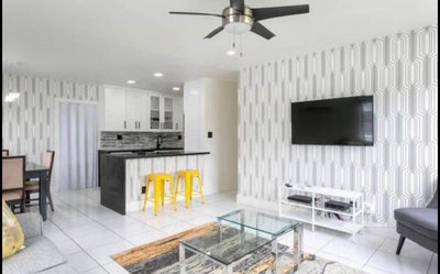 Large Room in North Miami Beach  Main Photo