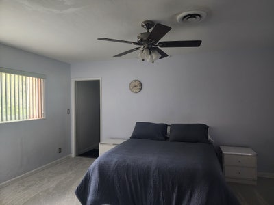 Large furnished master bedroom bathroom Includeds  Main Photo