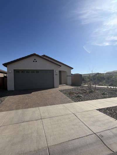 1 bedroom - Private bathroom included Main Photo