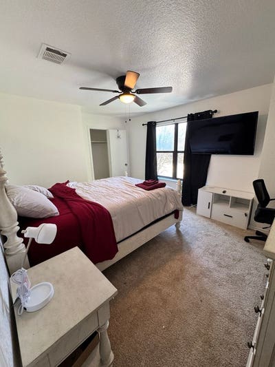 Fully Furnished "Queen" BedRoom_All Utilities & 1 Main Photo