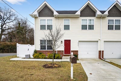 Private _Room Suite + Private Bath_Utilities Incl Main Photo