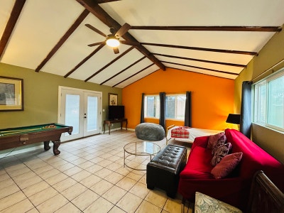 ‘Joyful Orange’_Huge Light_filled Room in a Beaut Main Photo