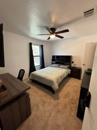 Fully Furnished "Full size" Bedroom_ All Utilitie Main Photo