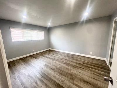 1 bedroom room  Main Photo