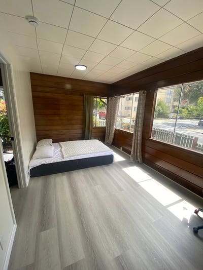 Singledouble or triple room in a 5b2b student hous Main Photo